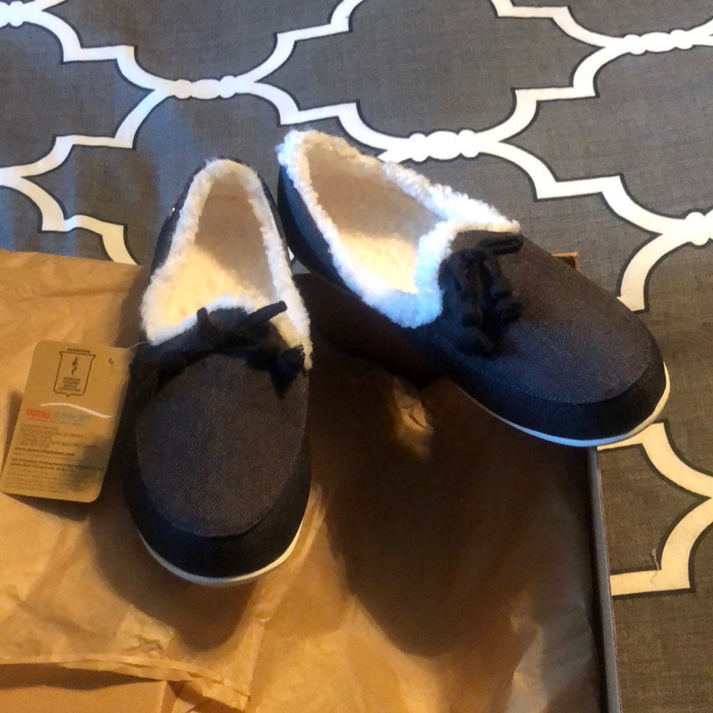 BNIB Spenco Fireside Chat Slipper